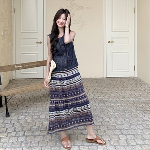高级感牛仔马甲套装女夏新款洋气显瘦减龄超好看吊带连衣裙两件套图片