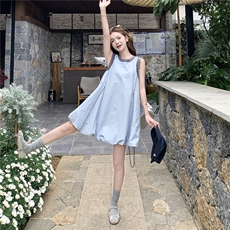 【现货】2026夏季蓝色减龄无袖撞色显瘦花苞连衣裙P135-K200，女装连衣裙，网红馆