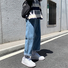 深蓝色