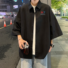 黑色