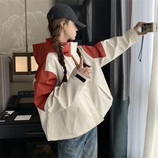 红色拼白