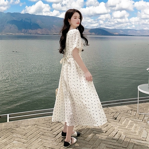 2023夏季新款小众设计感法式气质方领百搭波点茶歇收腰显瘦连衣裙图片