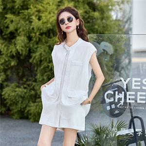 职业御姐套装女2025夏季新款欧韩货醋酸马甲网红短裤高级感两件套图片