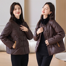 皮衣羽绒服女2025年洋气百搭时尚妈妈装冬季大码宽松白鸭绒外套，女装羽绒服，蓝朵琳
