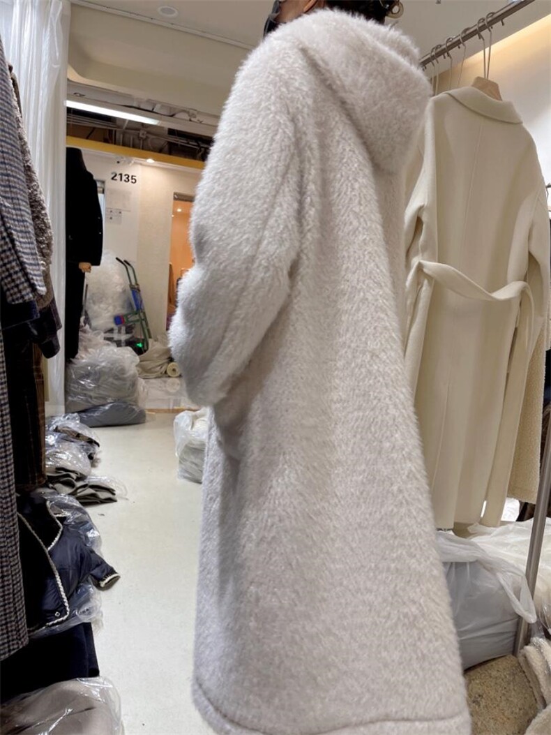 戴帽毛毛外套，其它，郭郭家