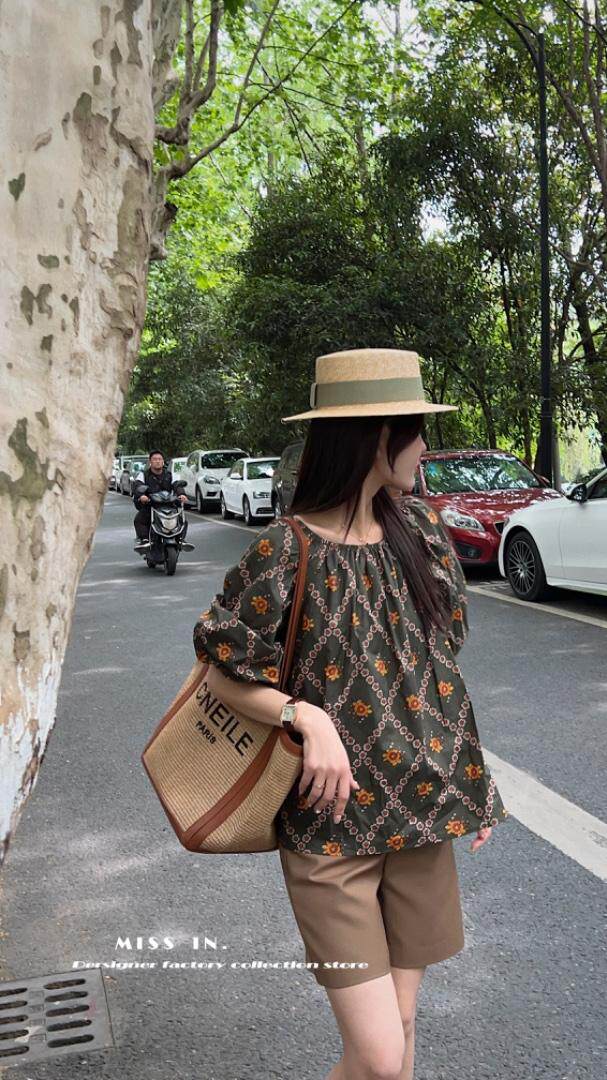 现货轻复古小花上衣，其它，蜜思印·金