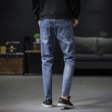 现货潮流破洞牛仔裤男休闲小脚九分裤微弹，男装牛仔裤，星座1008