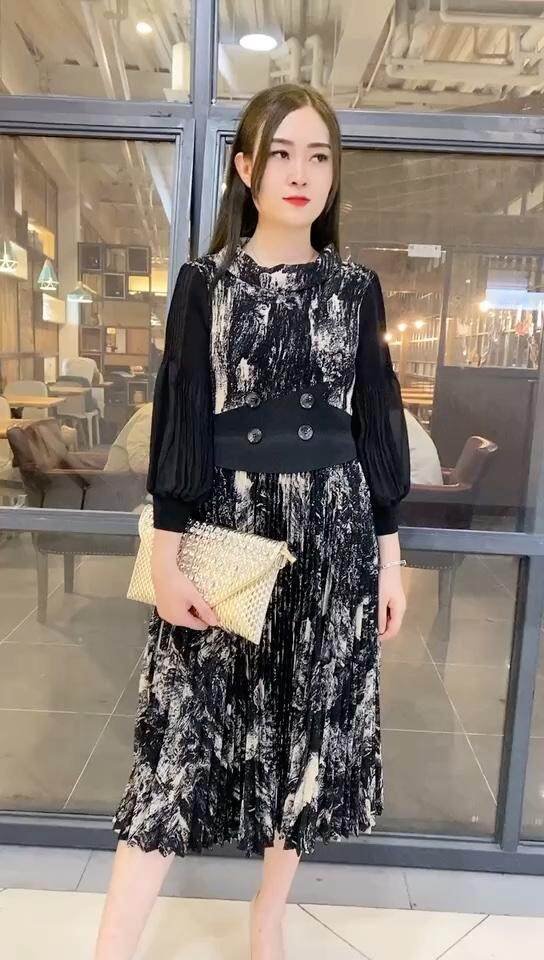 秋装新品连衣裙，女装连衣裙，依伊贝尔 红彬缘