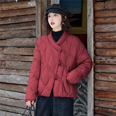 现货2025年冬季新款新中式90绒羽绒服女短款轻薄时尚宽松上衣外套，女装羽绒服，璐依舞