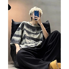 灰色