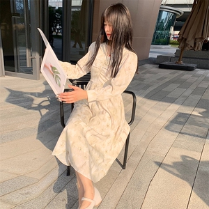 现货2024年春季网红新款女时尚潮流法式印花连衣裙图片