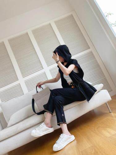 秋装新品高品质背心马甲百搭款，女装背心吊带，卡雪露