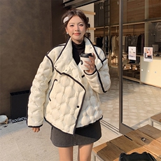 白色独特超好看小香风羽绒服女2025冬季新款高端洋气条纹白鸭绒服，女装羽绒服，2C372