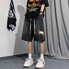 黑色