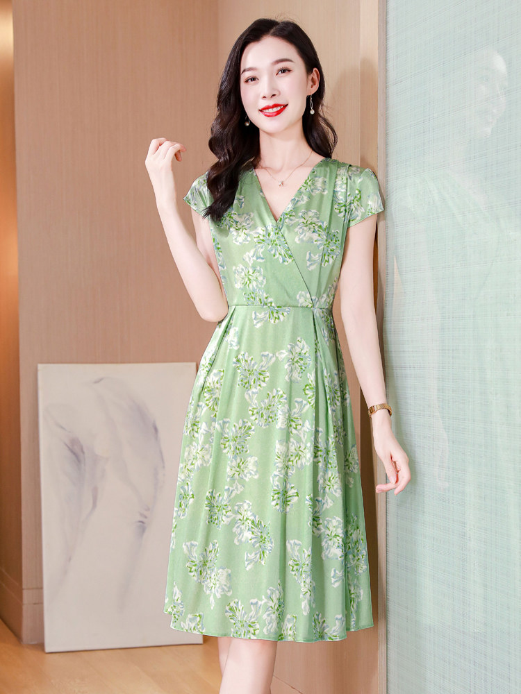 气质优雅真丝碎花连衣裙女夏2025新款V领显瘦高端减龄真丝裙子,女装连衣裙,阿舍尔精品