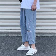 浅蓝色
