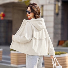 小个子短外套女2026年春季女士户外防风冲锋衣连帽拉链，女装短外套，悦祺