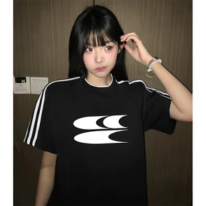 抖音得物高品质二开240克宽松纯棉美式潮牌三条杠织带短袖T恤图片
