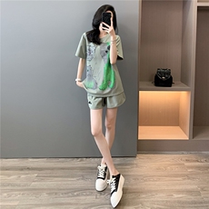 高级感时尚潮流套装女夏新款宽松圆领卡通印花上衣阔腿短裤两件套，女装套装/套裙，江南