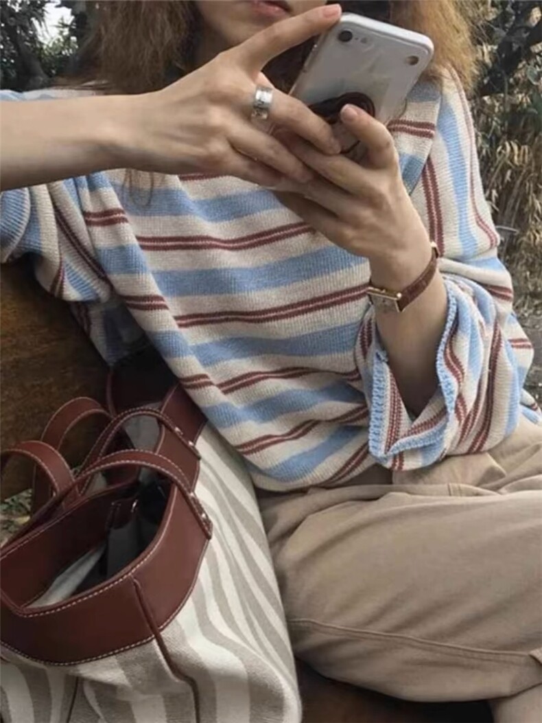 女装高级感气质减龄撞色条纹V领针织衫天丝麻材质,针织衫/毛衣,织己羊绒