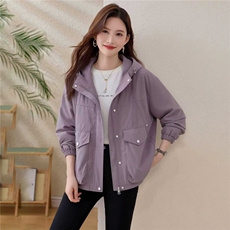 现货，开春休闲外套女短款2026春秋新款小个子大码风衣，女装风衣，依万里