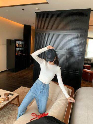 【现货】夏季新品垫肩针织Ｔ，女装，F/TU