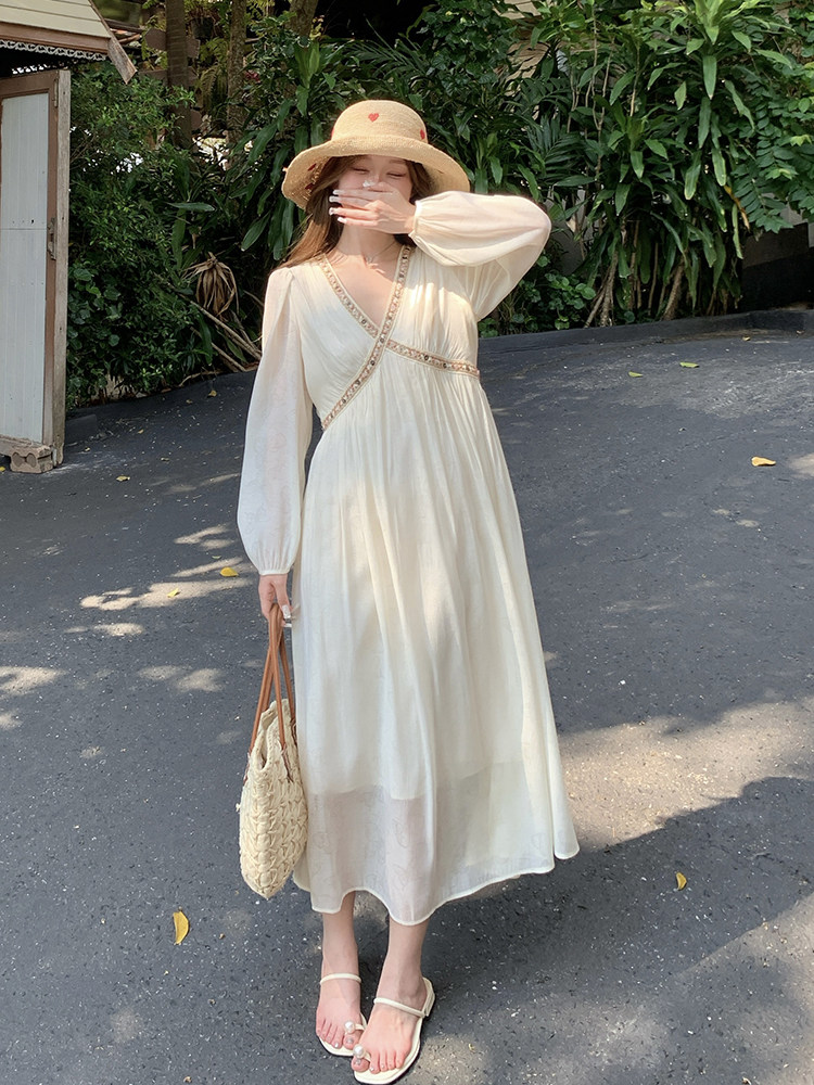 米白色法式v领连衣裙女2025夏季新款浪漫度假风气质超仙仙女长裙,女装连衣裙,韩蜜菓