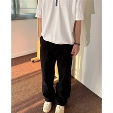 黑色