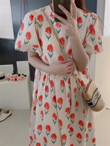 花朵连衣裙图片