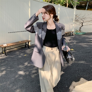 蕾丝拼接灰色西装外套女2025春季新款韩系休闲气质高级感炸街西服图片