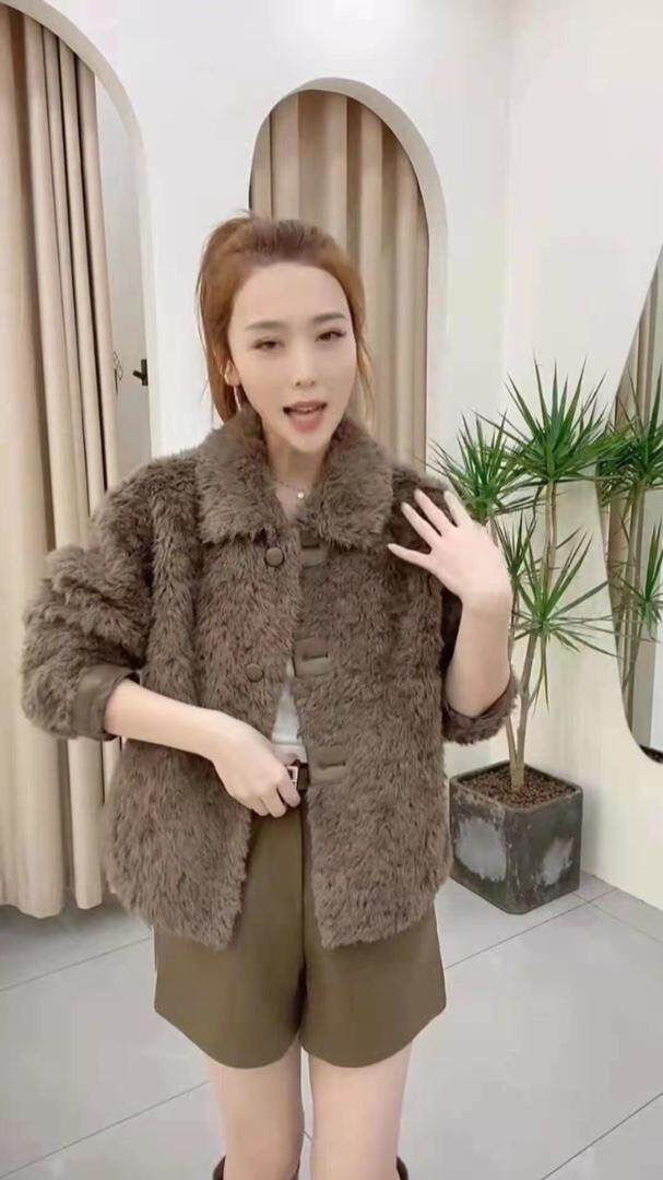 新款皮毛外套，其它，C&B