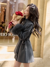 2025年冬季90羽绒狐狸毛公主风韩式军阀女主风格小香风套装女高级，女装羽绒服，韩宇舍