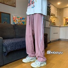 粉红色