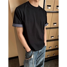 黑色