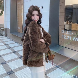 咖色皮毛一体羊羔毛外套女冬季2025新款韩版高级感毛绒短款棉衣图片