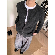 深灰色