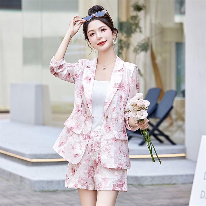 薄款西装短款套装女2024新款夏季防晒国风盘扣西服气质休闲两件套,女装套装/套裙,艾仟回(原伊仟回)