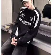 黑色