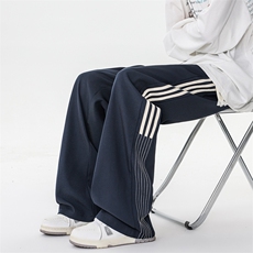 藏青色