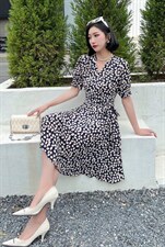 2022夏季新款连衣裙，女装连衣裙，阔怡人