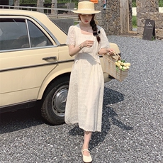 米白色方领蕾丝连衣裙女2023夏季新款茶歇法式温柔风初恋小众裙子，女装连衣裙，浙宝305