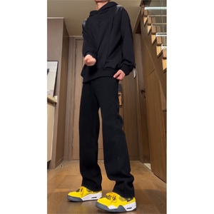 自己拍的视频纯黑色弹力牛仔裤cleanfit显瘦微喇裤子HNKZ2401-P53,小闪电搭配黑色衣服好看吗图片