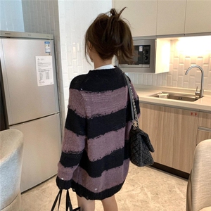 现货 秋冬新款条纹破洞毛衣,女装针织衫/毛衣,XTZ style