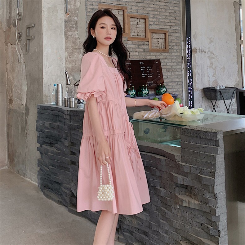 小个子甜美风粉色连衣裙女2023年夏季韩版方领泡泡袖褶皱系带裙子,女装连衣裙,一九零