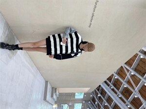 秋季新款条纹卫衣图片