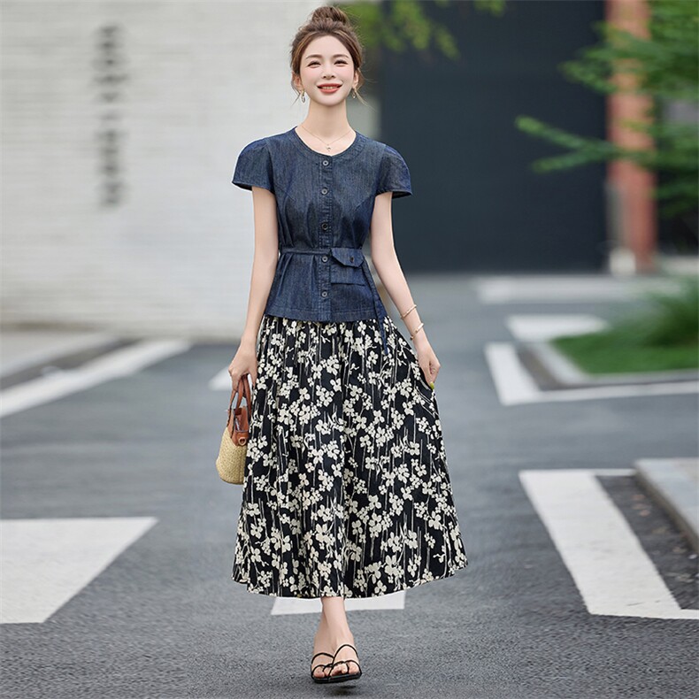 2025年夏季新款牛仔上衣搭配印花半裙两件套,女装套装/套裙,臻衣坊