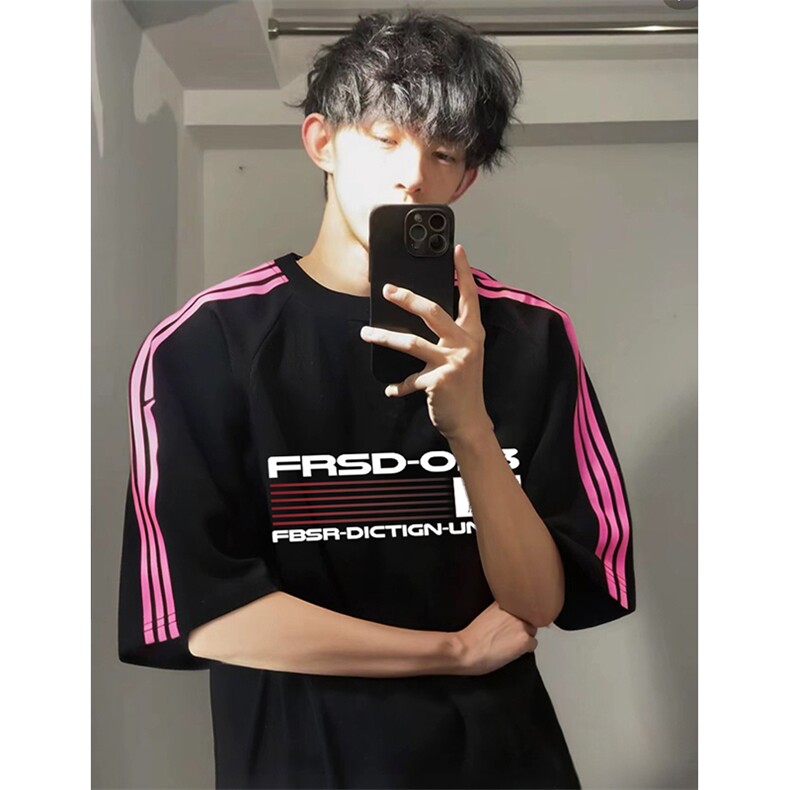 抖音得物品质二开240克宽松纯棉美式潮牌印花三条杠中性风短袖T恤,男装T恤,电商A486