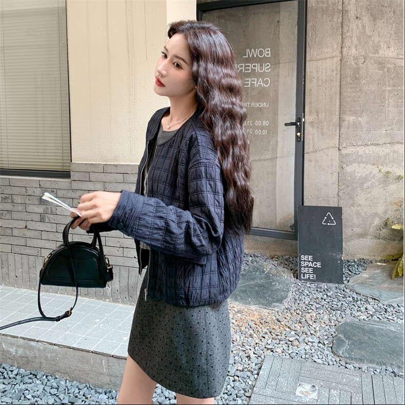 慵懒风休闲圆领外套女2025秋季新款设计感简约百搭小个子短款上衣,女装短外套,2C215