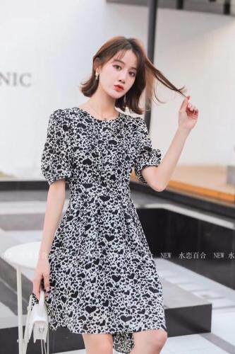 夏装新款连衣裙,女装连衣裙,水恋百合