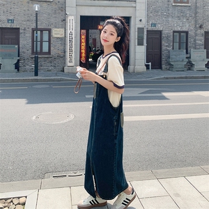 现货夏装新款水洗牛仔背带连衣裙女小个子韩版开叉牛仔裙图片